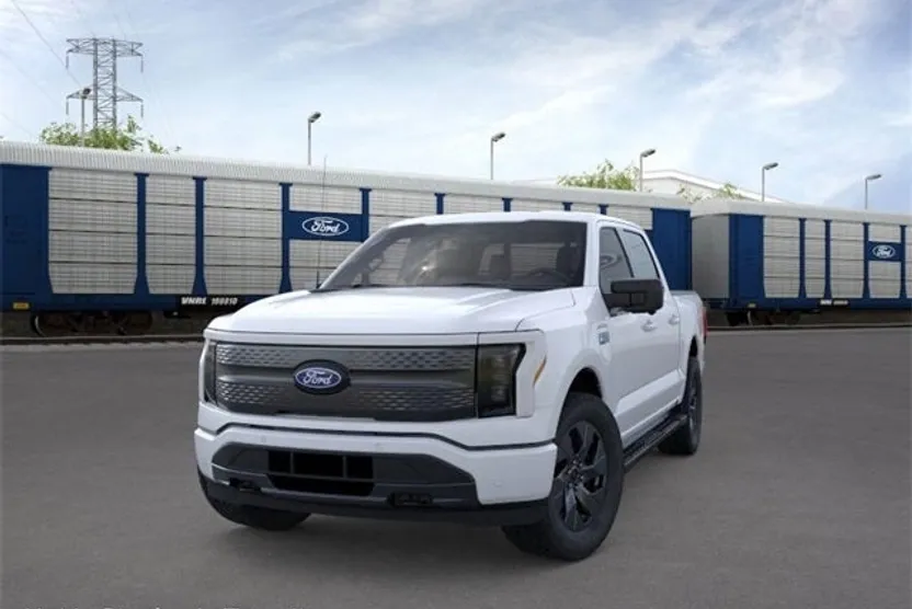 2025 Ford F-150 Lightning photo 1