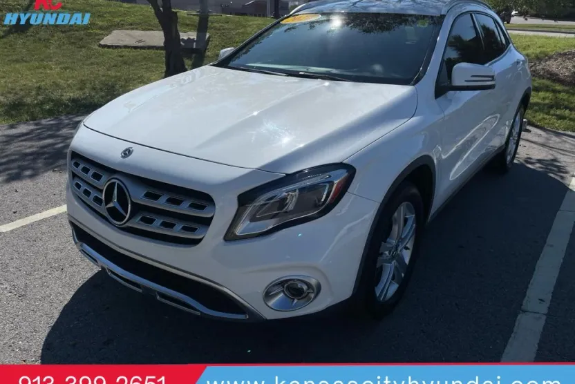 2020 Mercedes Benz GLA 250 photo 1