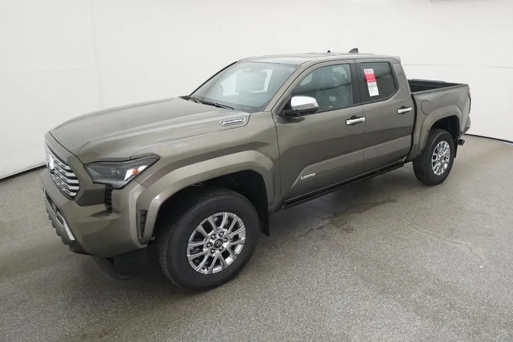 2025 Toyota Tacoma Limited photo 1