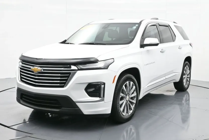 2023 Chevrolet Traverse Premier photo 1