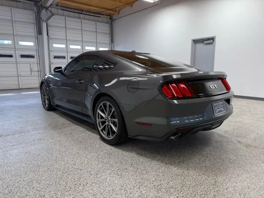 2016 Ford Mustang GT Premium photo 1