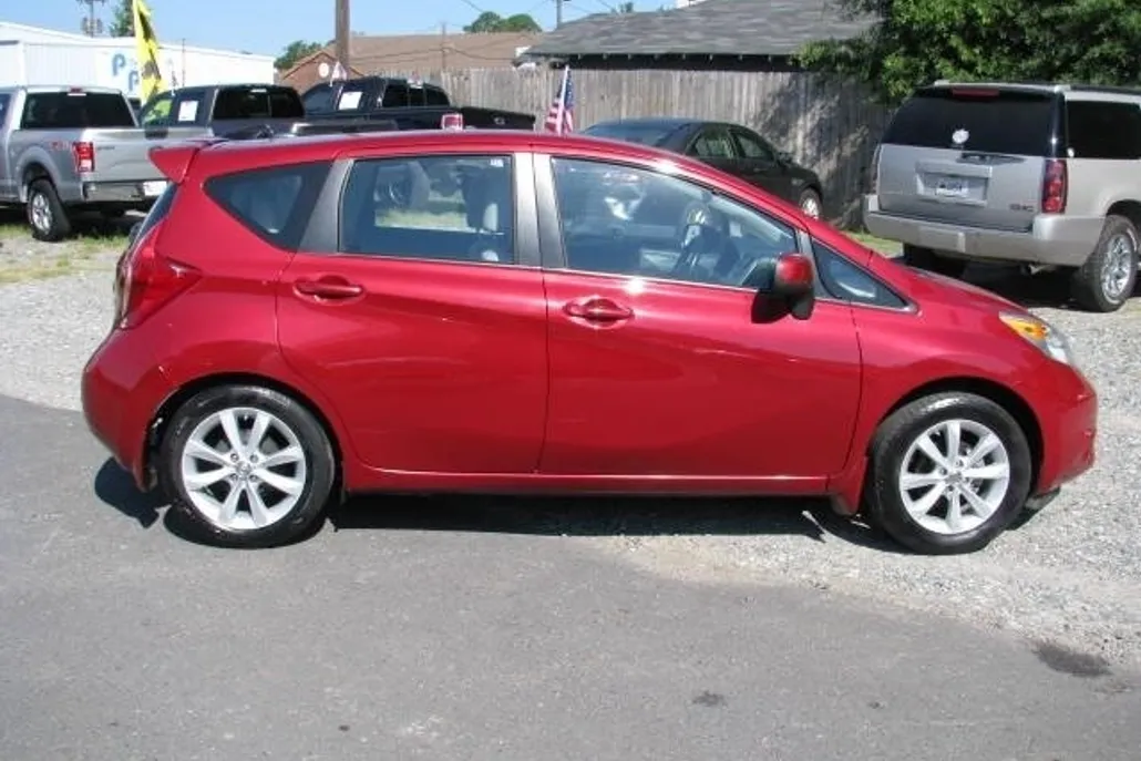 2014 Nissan Versa Note S photo 1