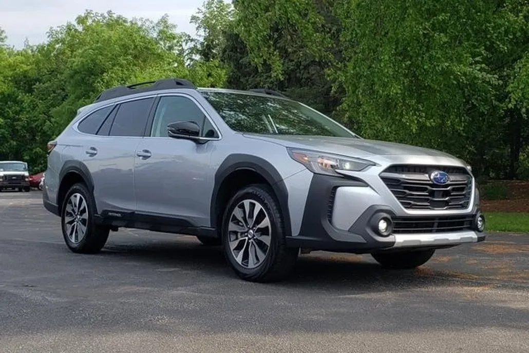 2024 Subaru Outback Limited photo 1