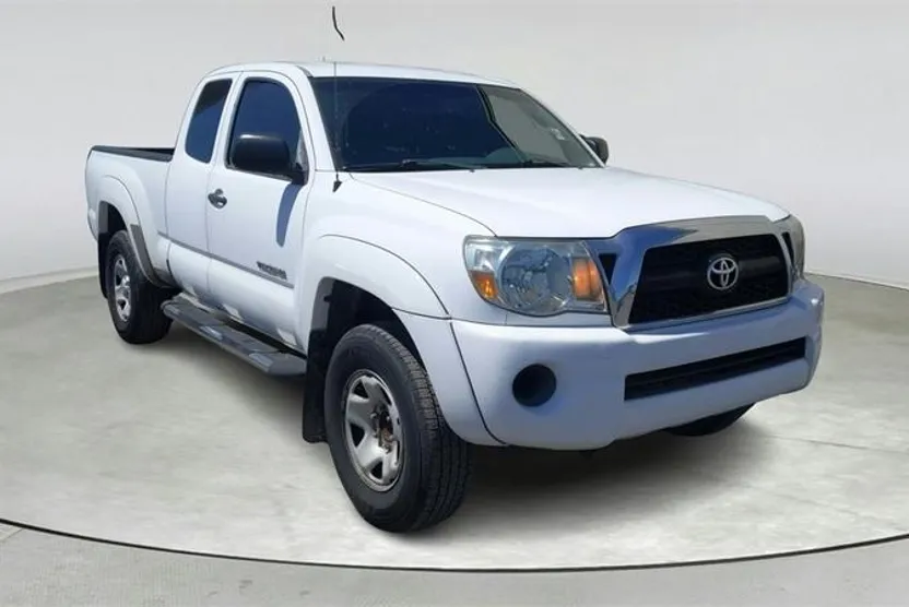 2011 Toyota Tacoma PreRunner photo 1