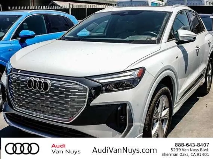 2024 Audi Q4 E-tron Premium photo 1