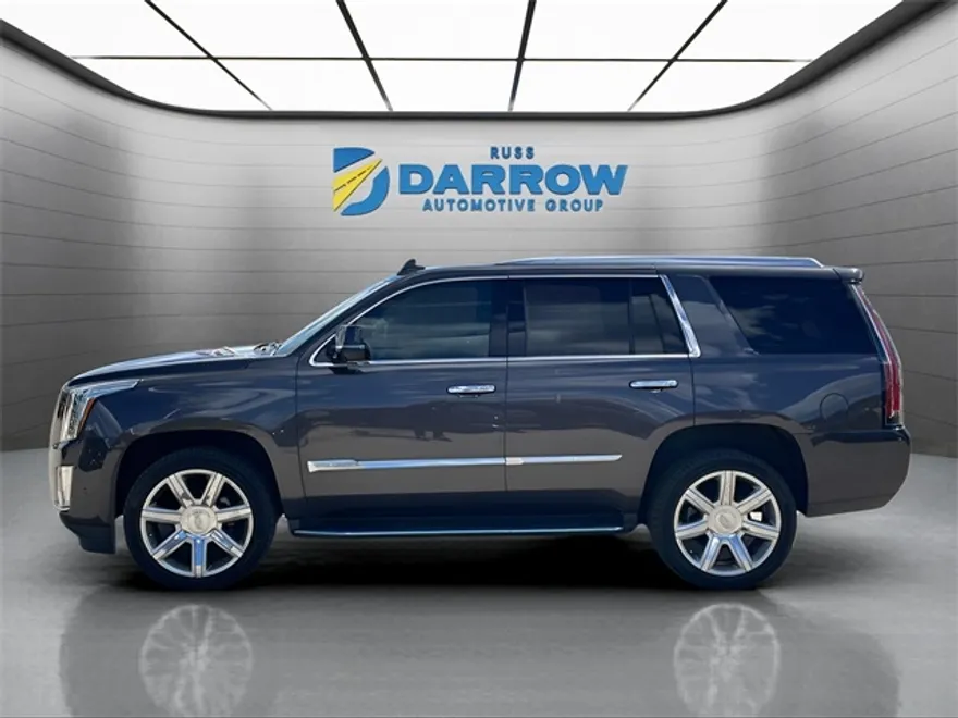 2017 Cadillac Escalade Luxury photo 1