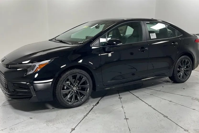 2026 Toyota Corolla SE photo 1
