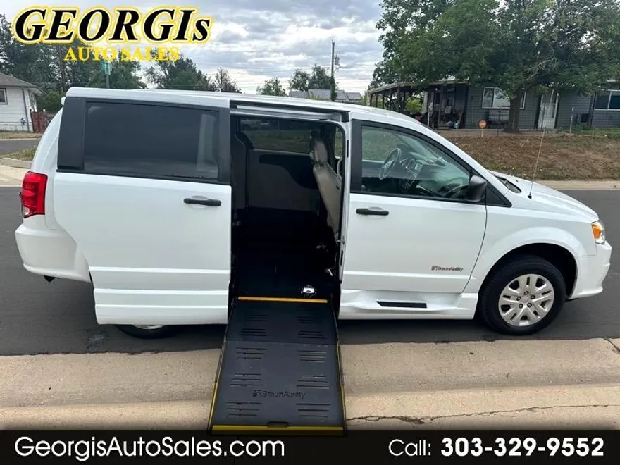 2019 Dodge Grand Caravan photo 1