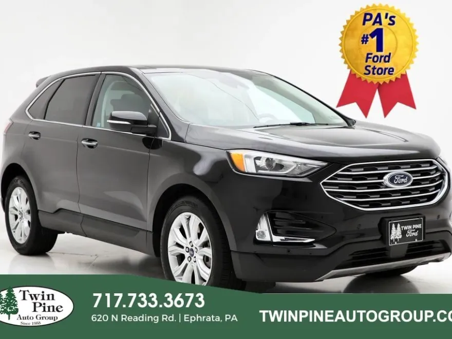2022 Ford Edge Titanium photo 1