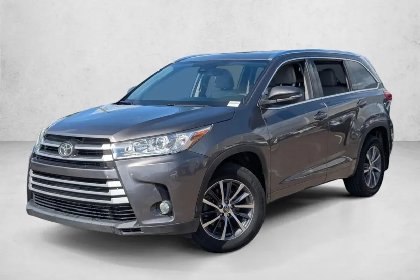 2018 Toyota Highlander XLE photo 1