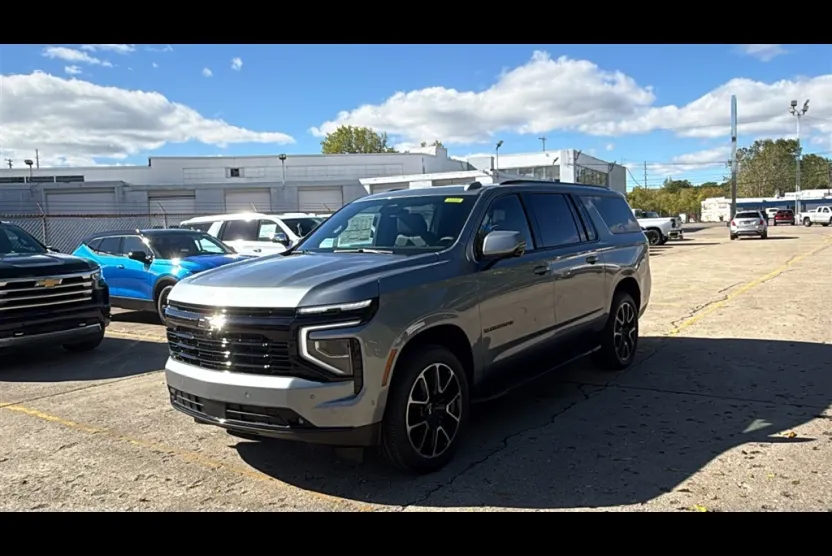 2026 Chevrolet Suburban RST photo 1