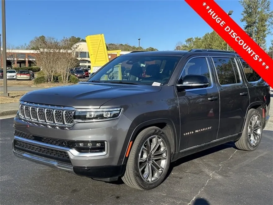 2023 Jeep Grand Wagoneer III photo 1