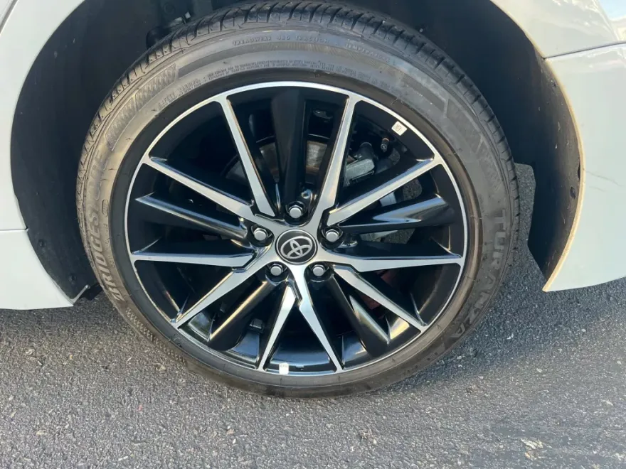 2023 Toyota Camry SE photo 1