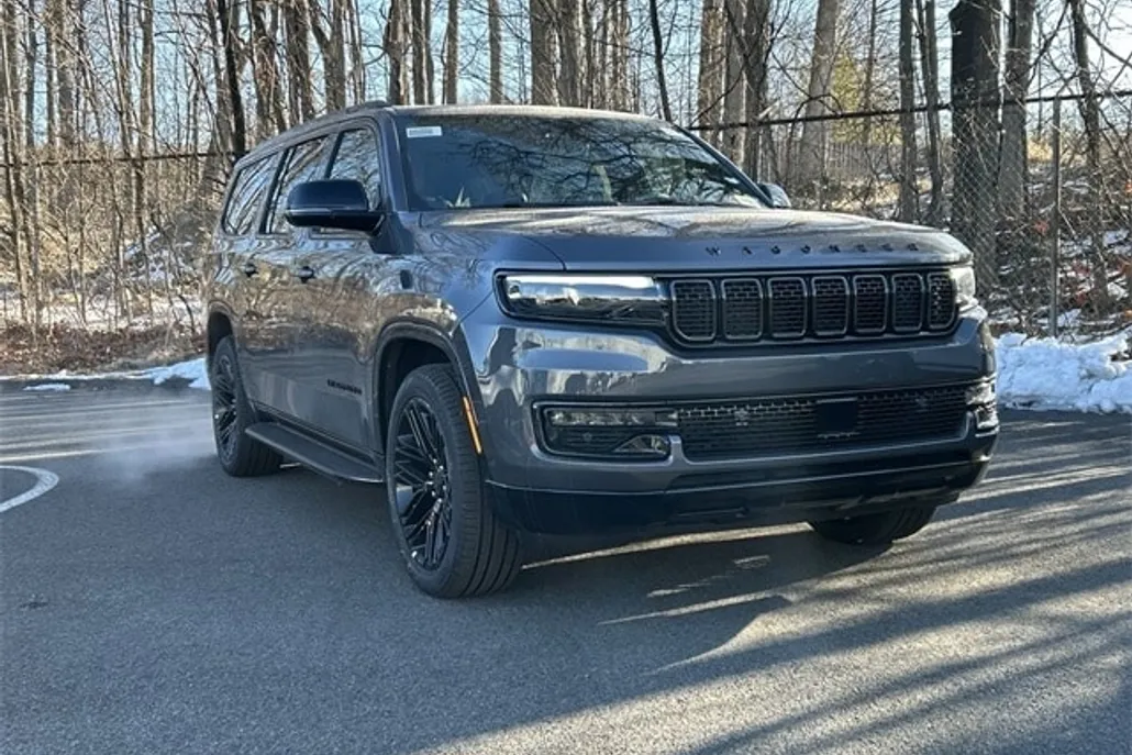 2025 Jeep Wagoneer L photo 1