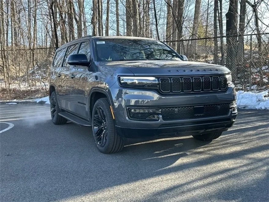 2025 Jeep Wagoneer L photo 1