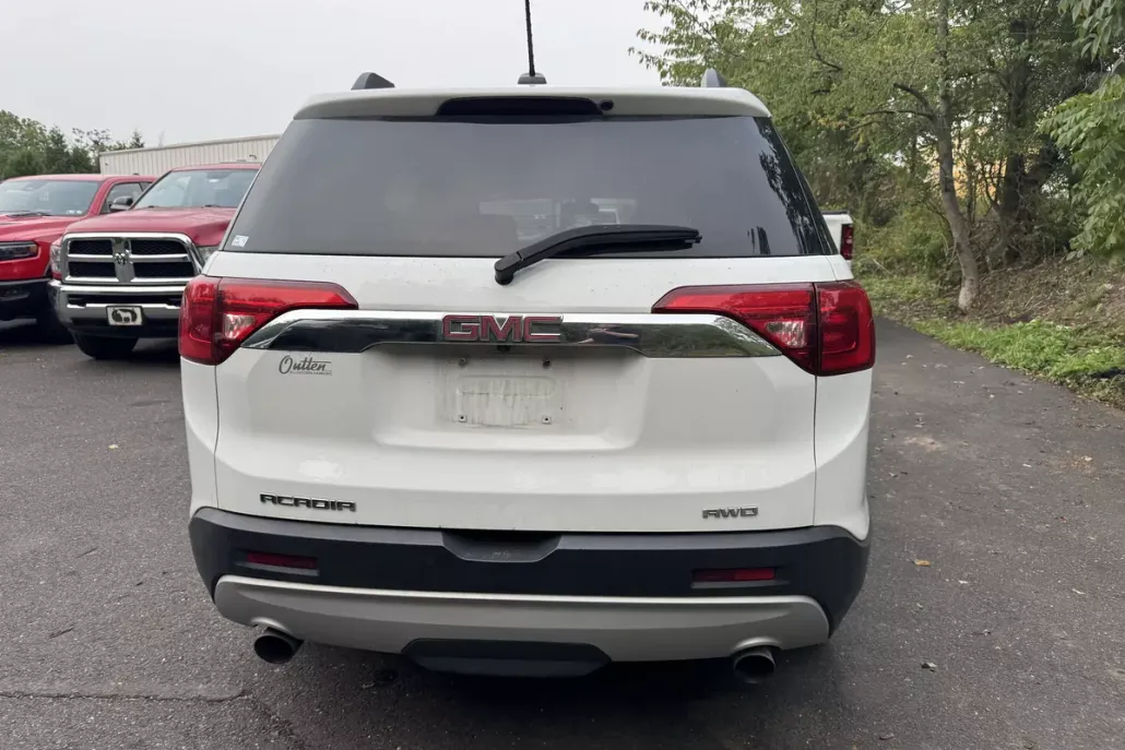2019 Gmc Acadia SLE photo 1