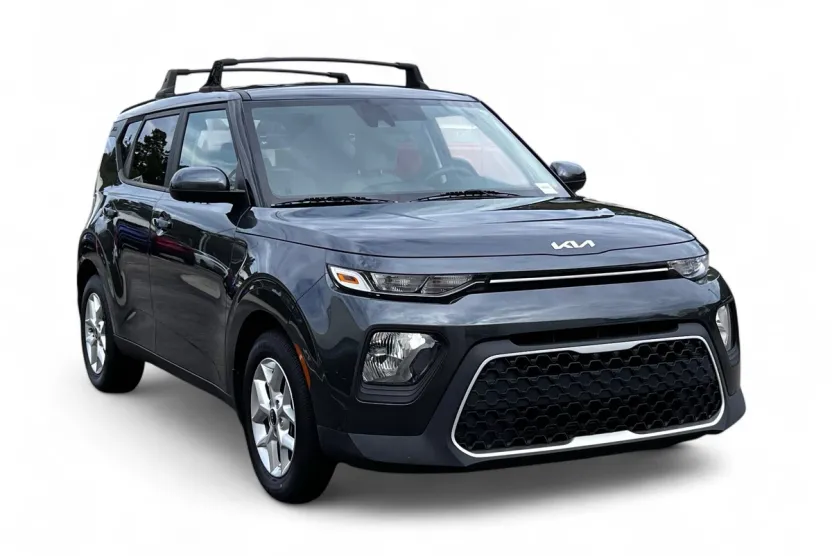 2022 Kia Soul LX photo 1