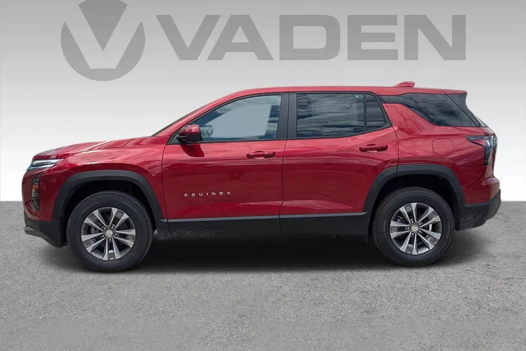 2026 Chevrolet Equinox LT photo 1