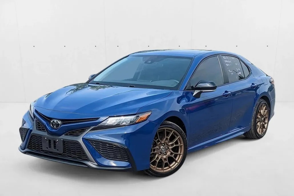 2023 Toyota Camry SE photo 1