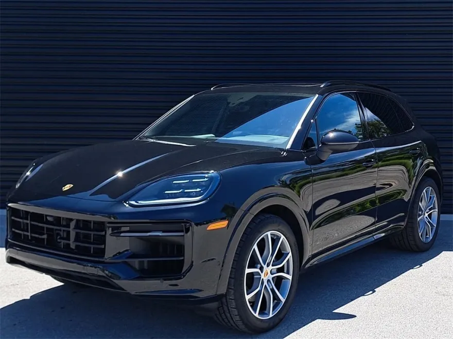 2025 Porsche Cayenne Base photo 1