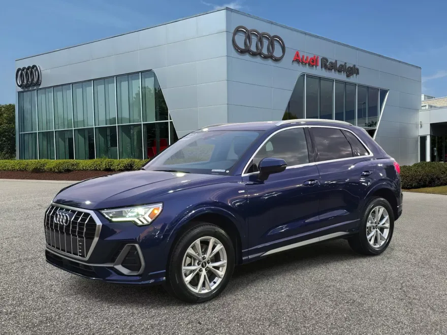 2022 Audi Q3 S line Premium Plus photo 1