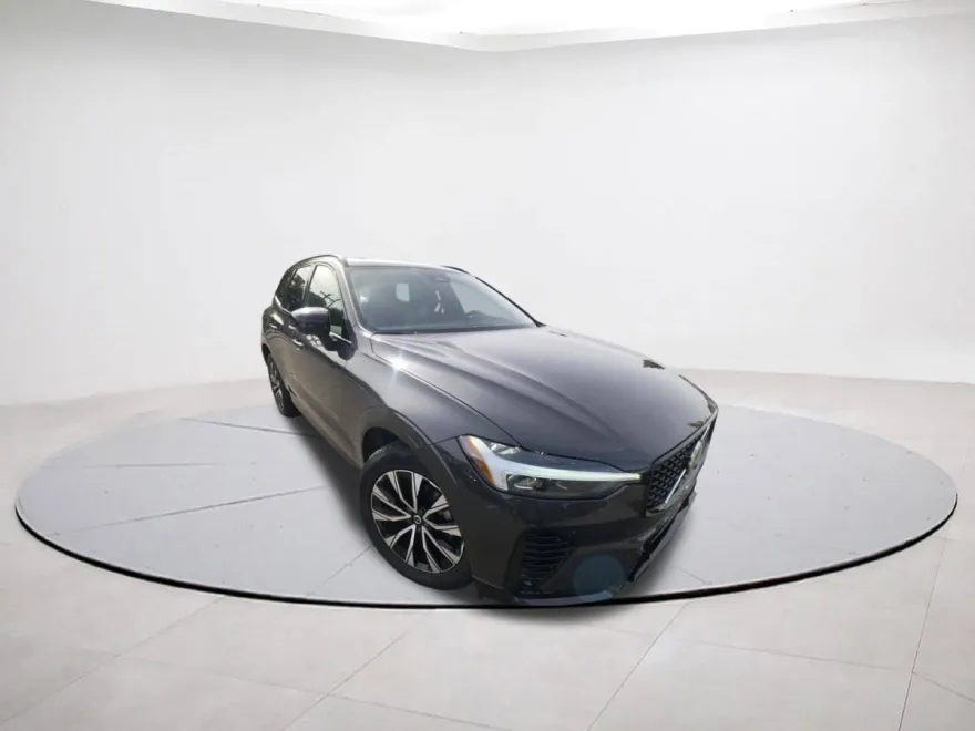 2025 Volvo XC60 B5 Plus photo 1