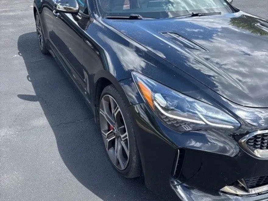 2020 Kia Stinger GT2 photo 1