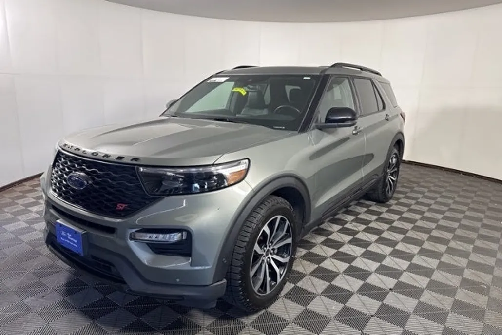2020 Ford Explorer ST photo 1
