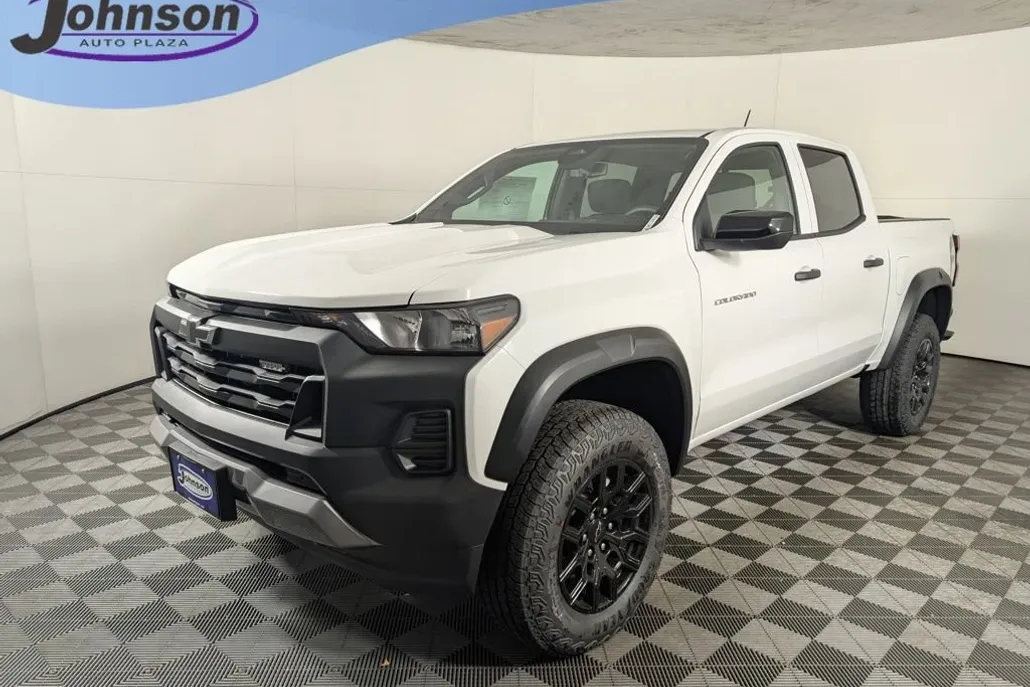 2026 Chevrolet Colorado Trail Boss photo 1