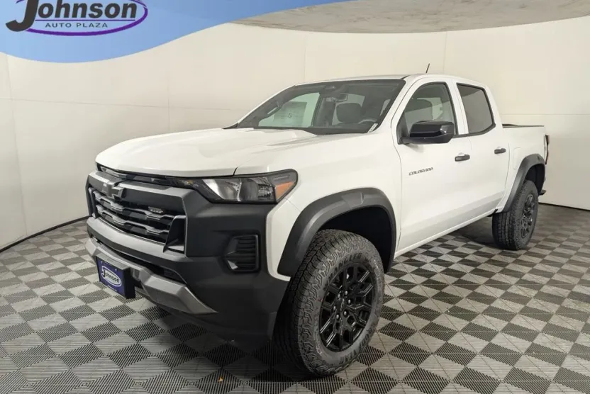 2026 Chevrolet Colorado Trail Boss photo 1
