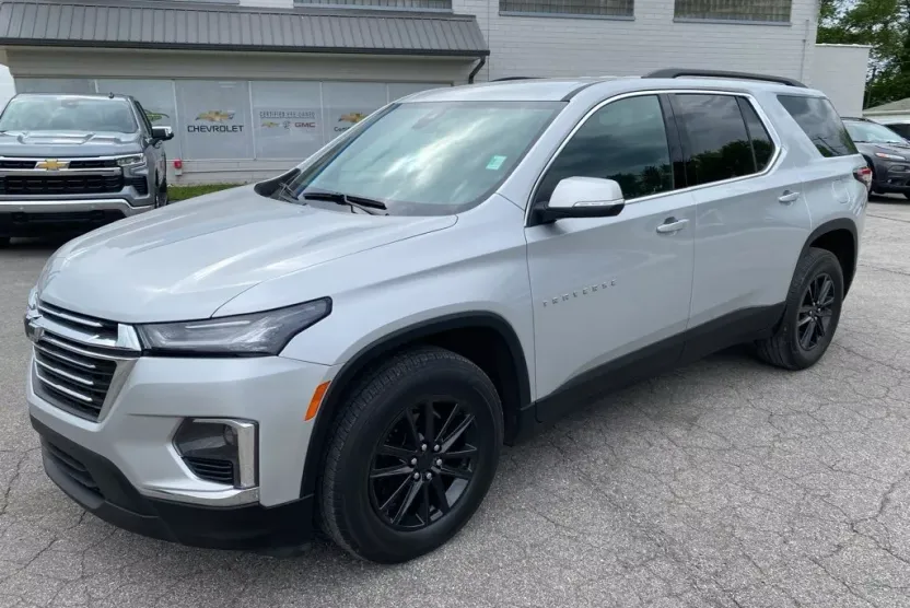 2022 Chevrolet Traverse Cloth photo 1
