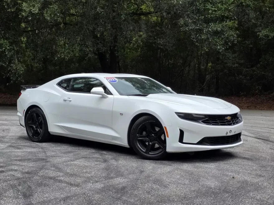 2023 Chevrolet Camaro Coupe photo 1