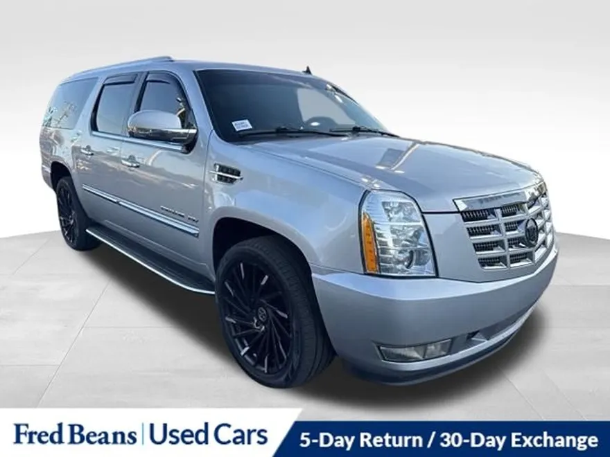 2011 Cadillac Escalade ESV Luxury photo 1