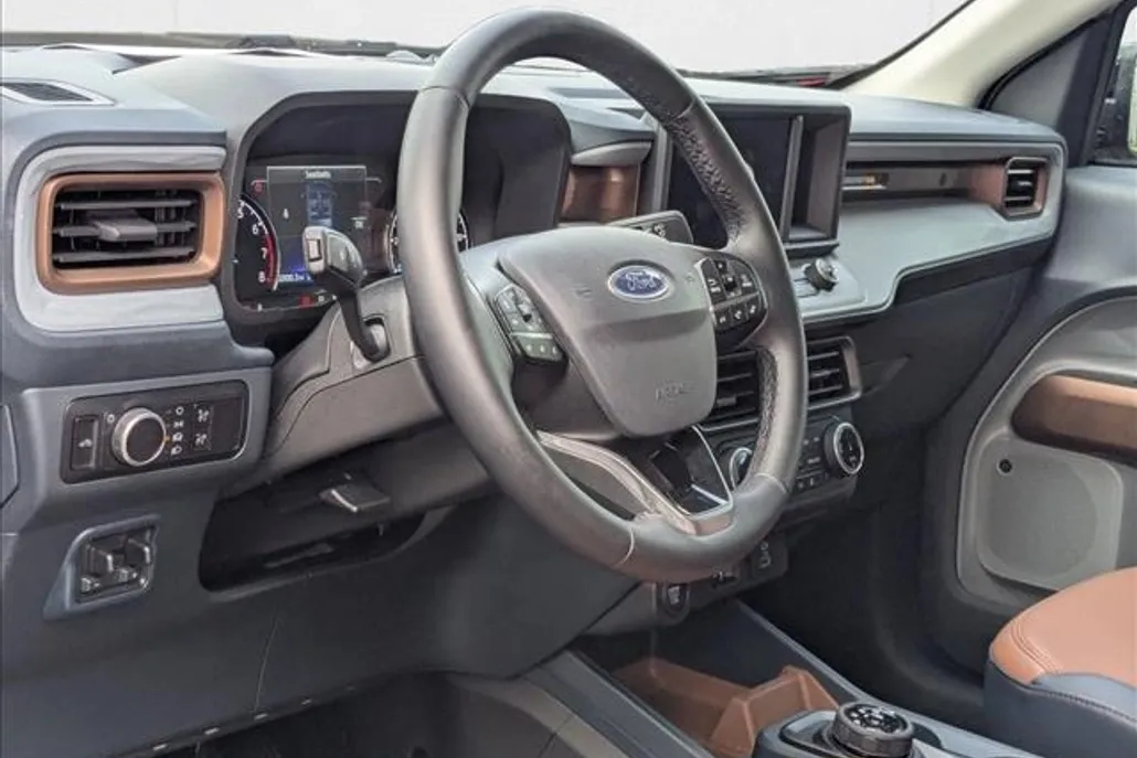 2024 Ford Maverick Lariat photo 1