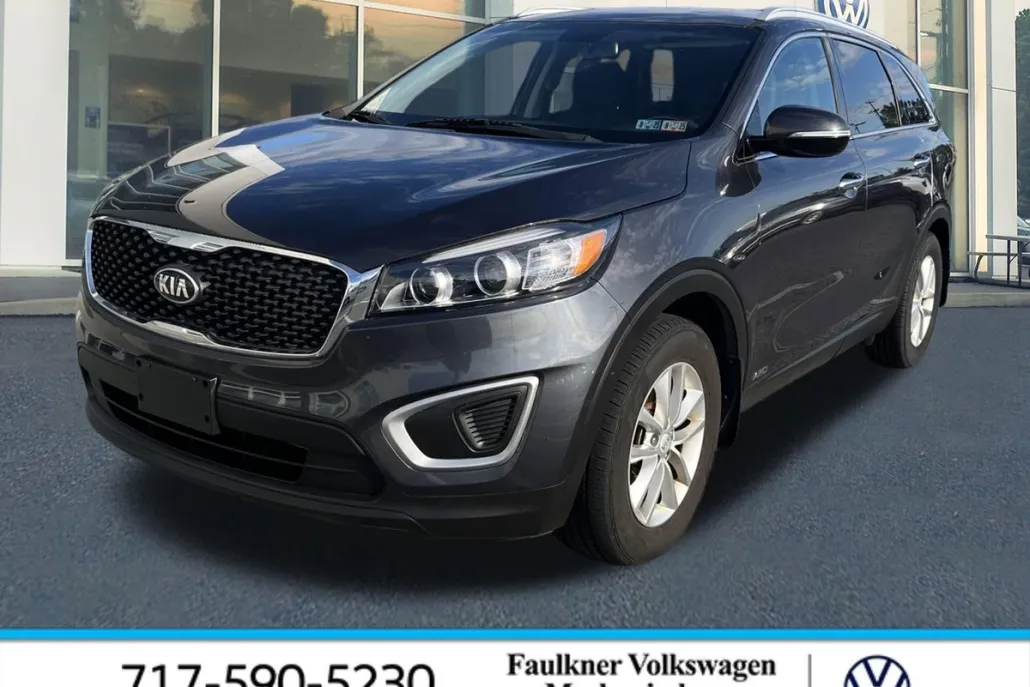 2017 Kia Sorento LX photo 1