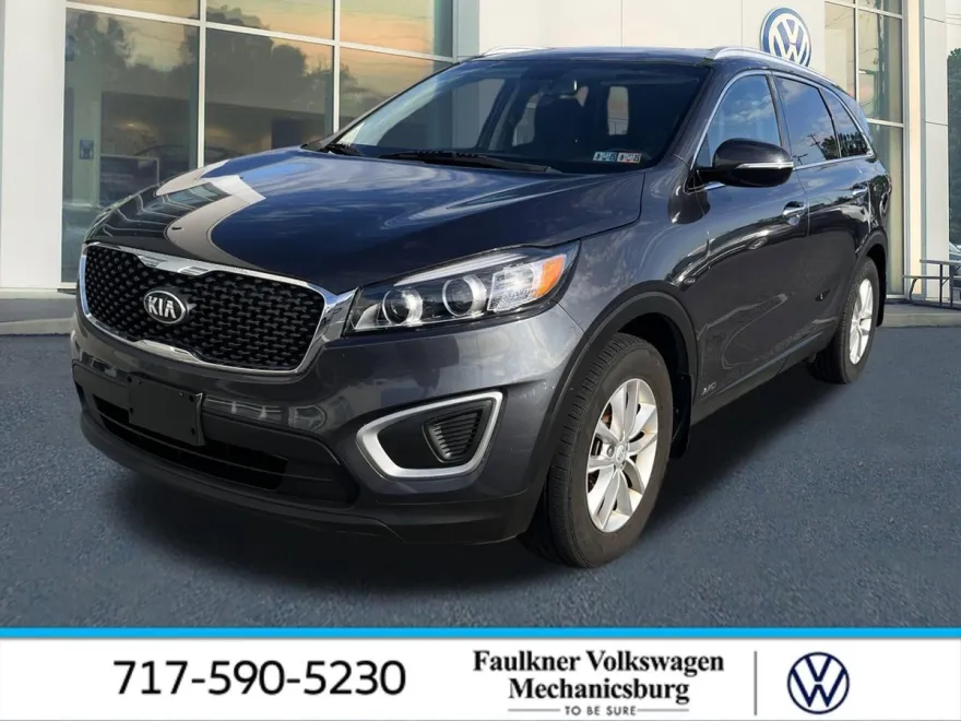2017 Kia Sorento LX photo 1