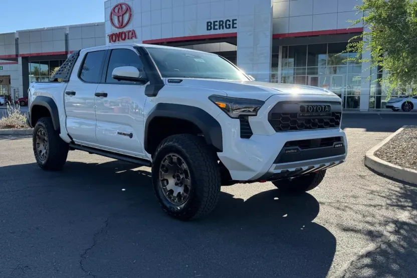 2025 Toyota Tacoma Trailhunter Double Cab photo 1