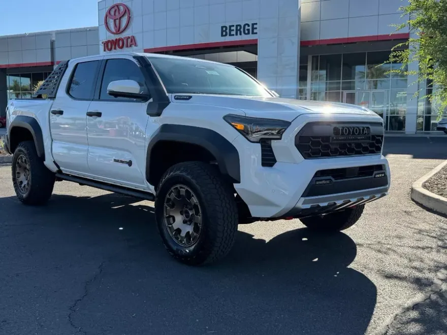 2025 Toyota Tacoma Trailhunter Double Cab photo 1