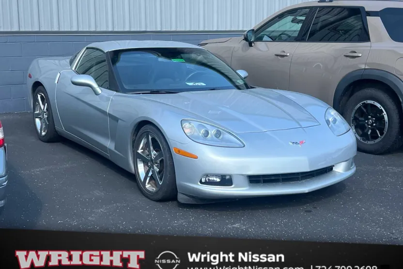 2010 Chevrolet Corvette 2LT photo 1