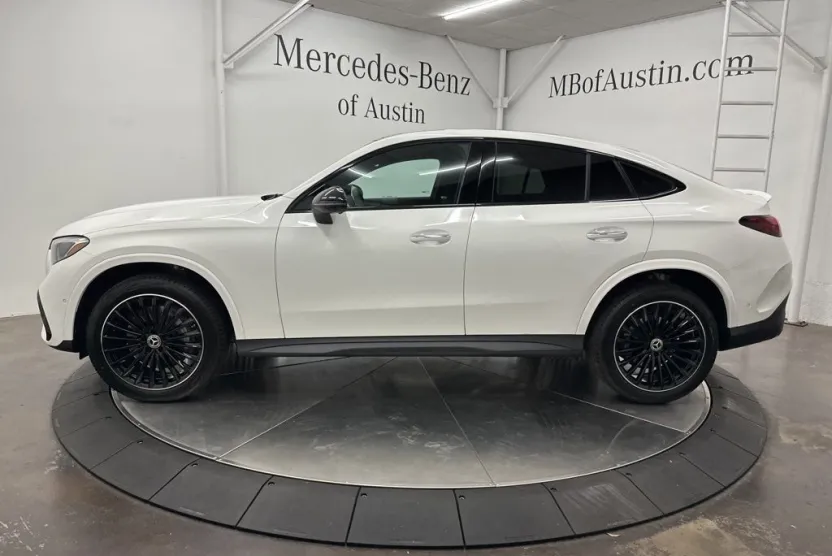 2026 Mercedes Benz GLC 300 4MATIC photo 1