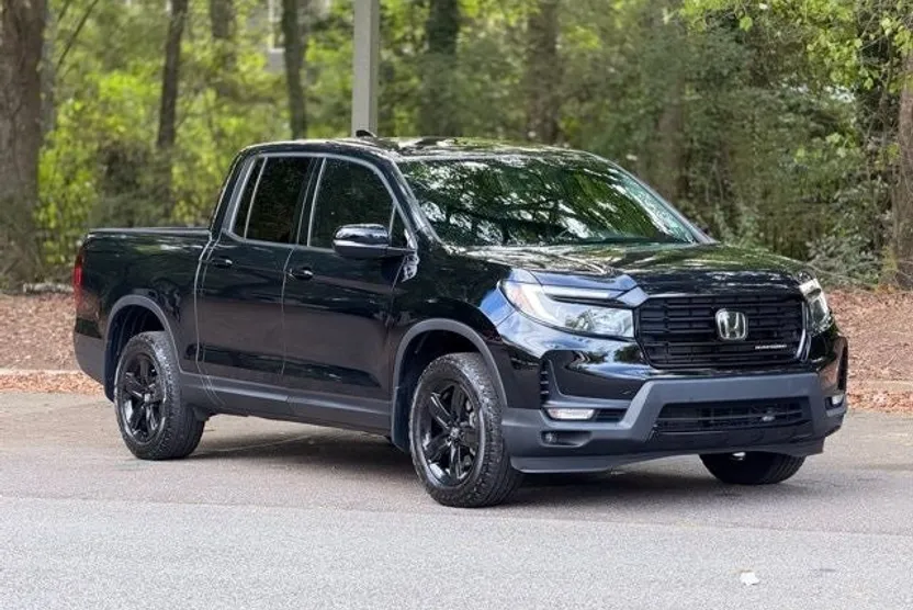 2022 Honda Ridgeline Black Edition photo 1