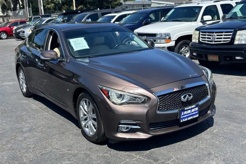 2014 Infiniti Q50 Premium photo 1
