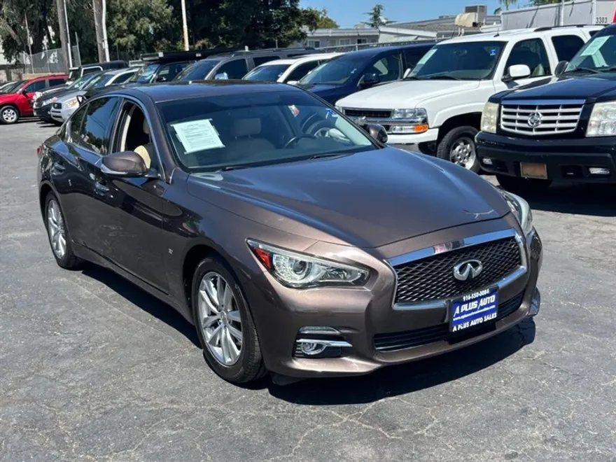 2014 Infiniti Q50 Premium photo 1