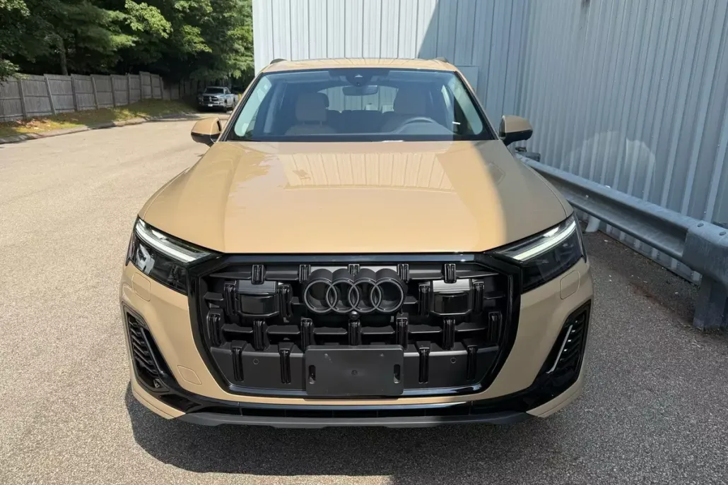 2025 Audi Q7 45 Premium Plus photo 1
