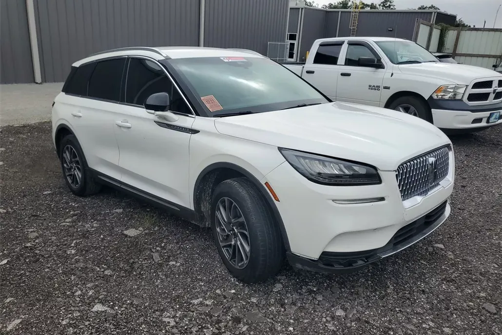 2022 Lincoln Corsair Standard photo 1
