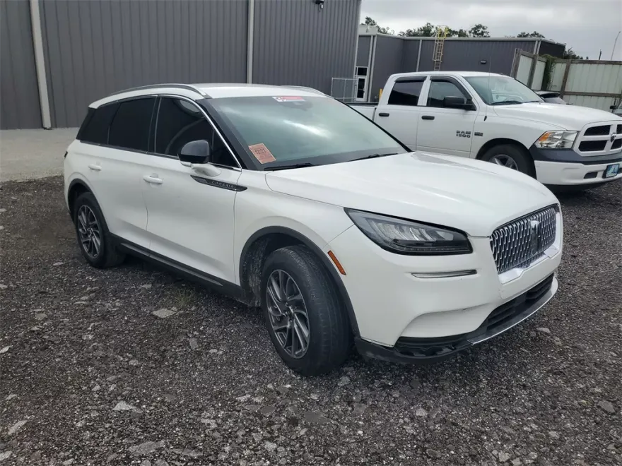 2022 Lincoln Corsair Standard photo 1