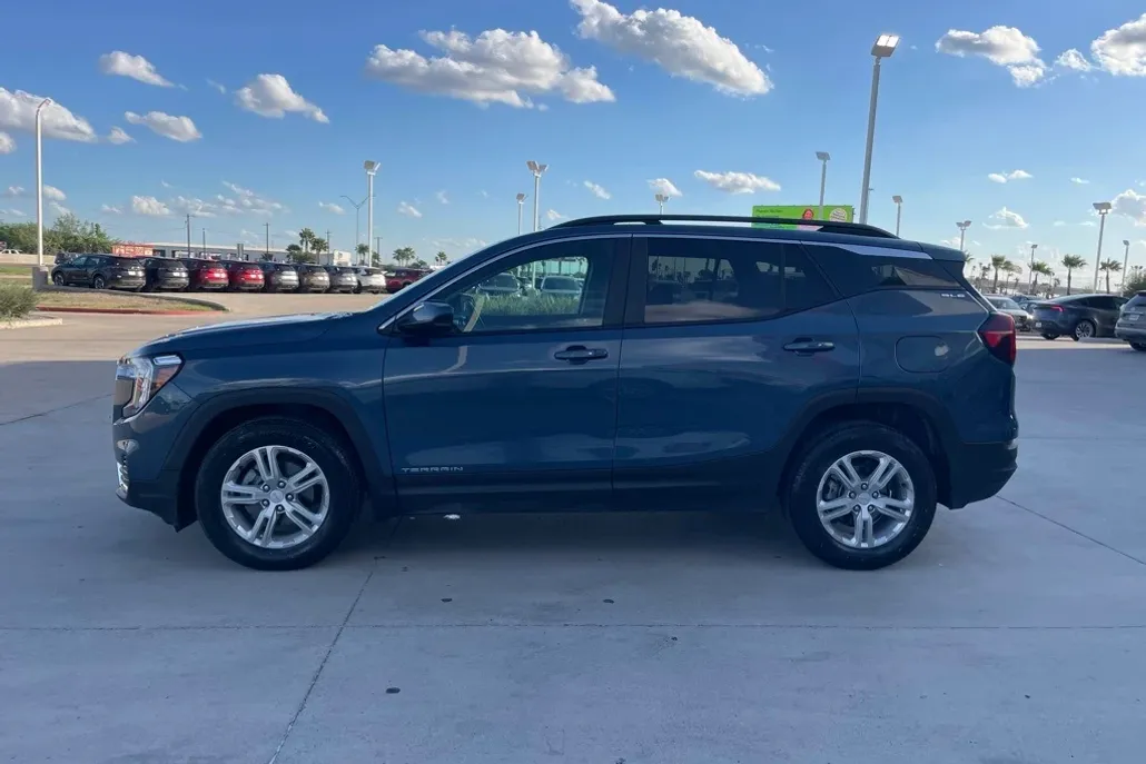 2024 Gmc Terrain SLE photo 1