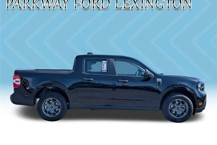 2025 Ford Maverick XLT photo 1