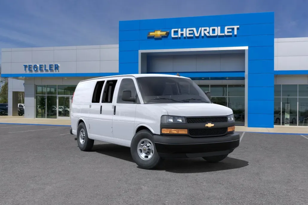 2025 Chevrolet Express Cargo 2500 photo 1