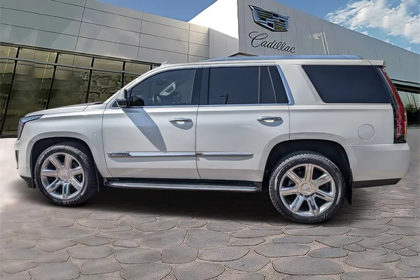 2015 Cadillac Escalade Luxury photo 1